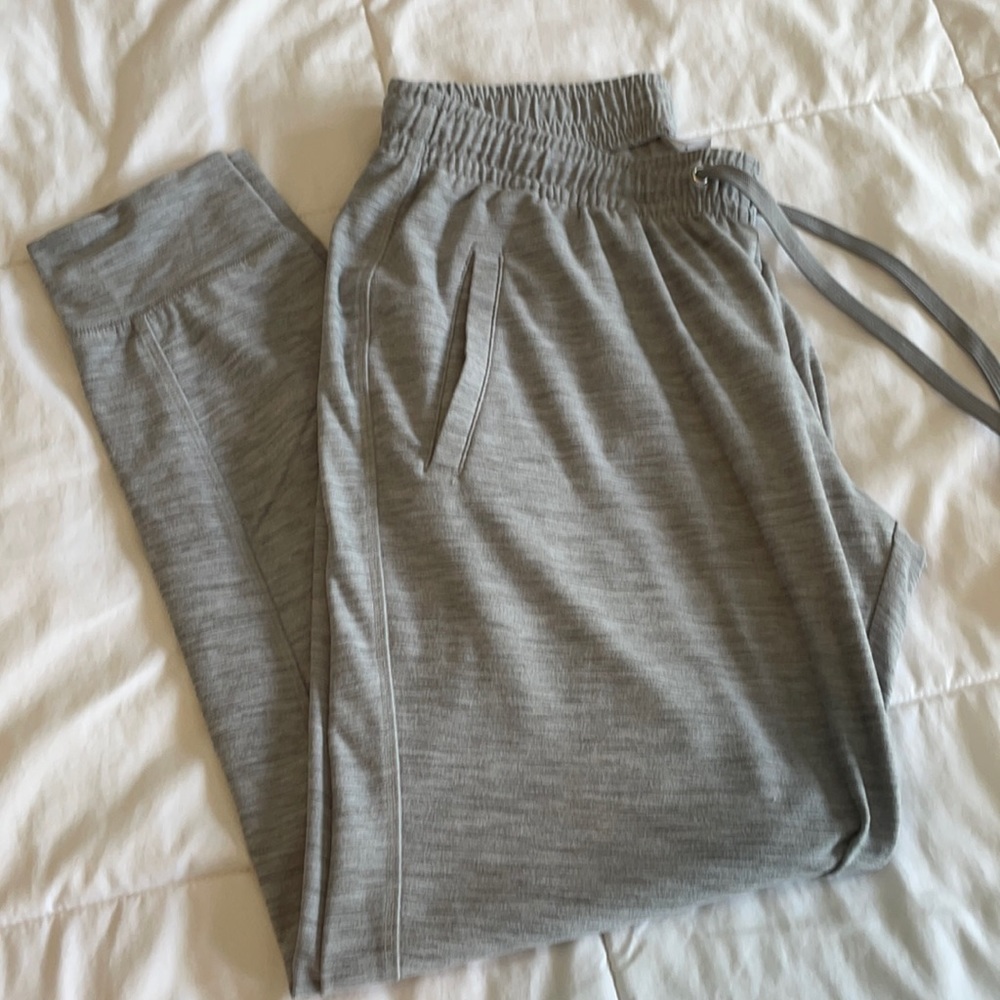 Old Navy small petite gray breathe on joggers